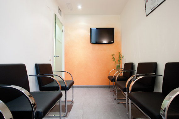 Sala espera Clínica Dental Avinyó